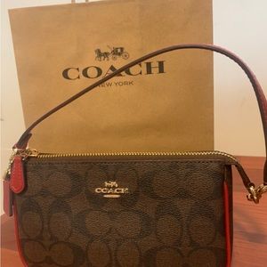 Coach Nolita pochette 19”